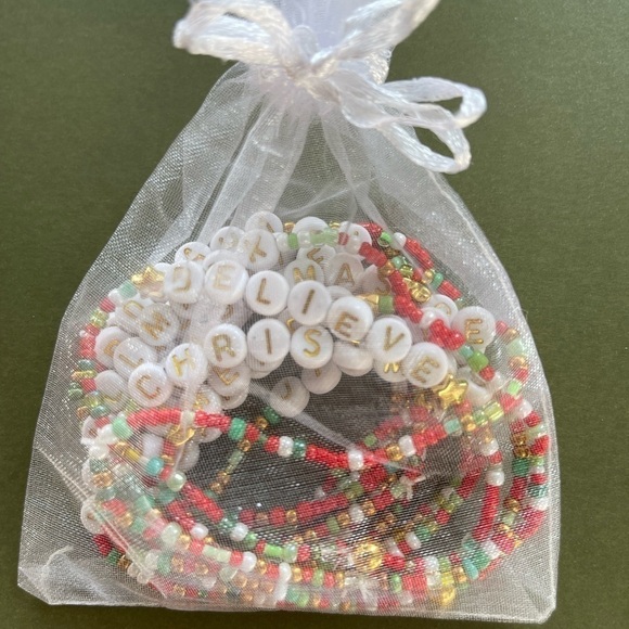 Christmas Friendship Bracelets for Trading or Gifting—Pack of 10 - Picture 2 of 4